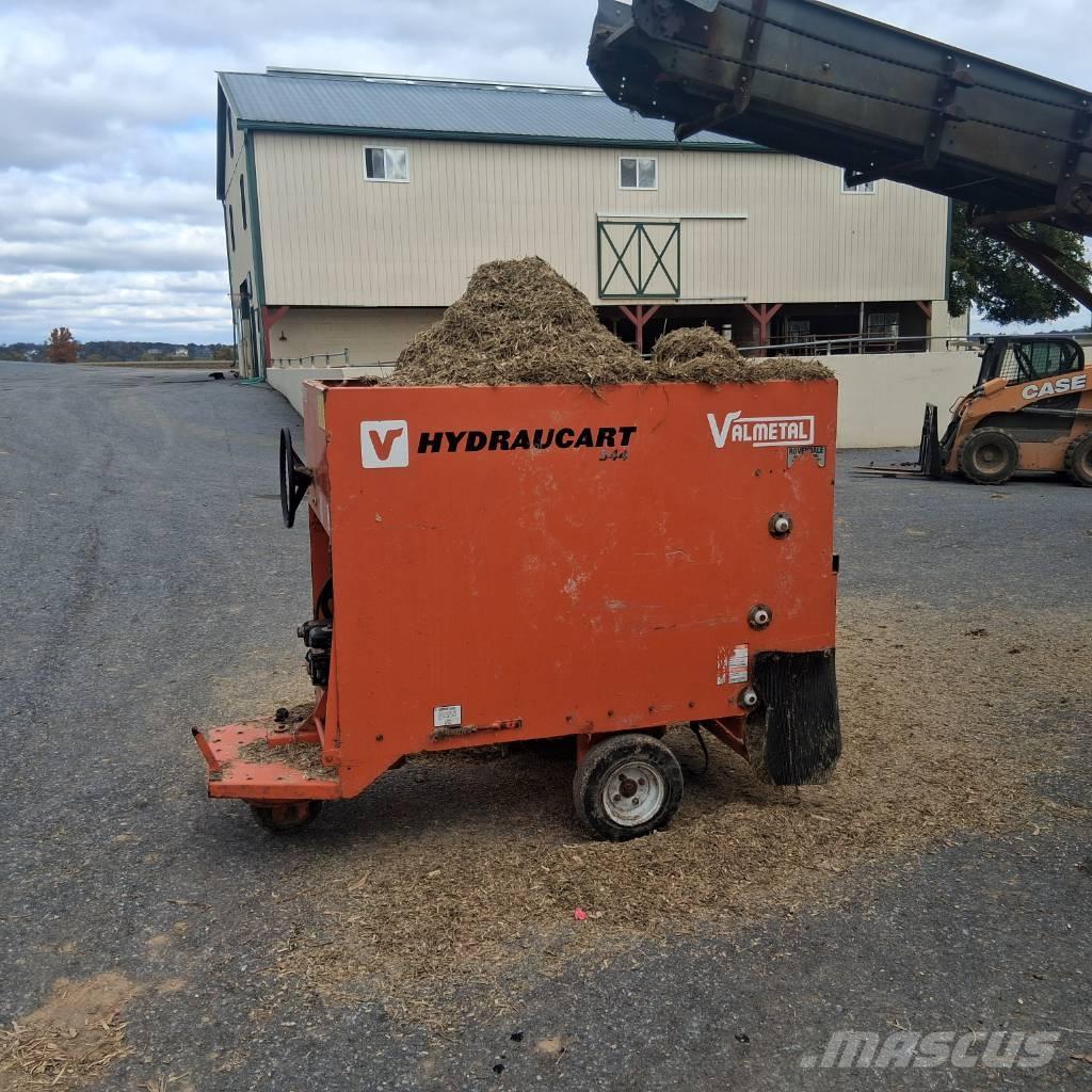 Valmetal 544 Other livestock machinery and accessories