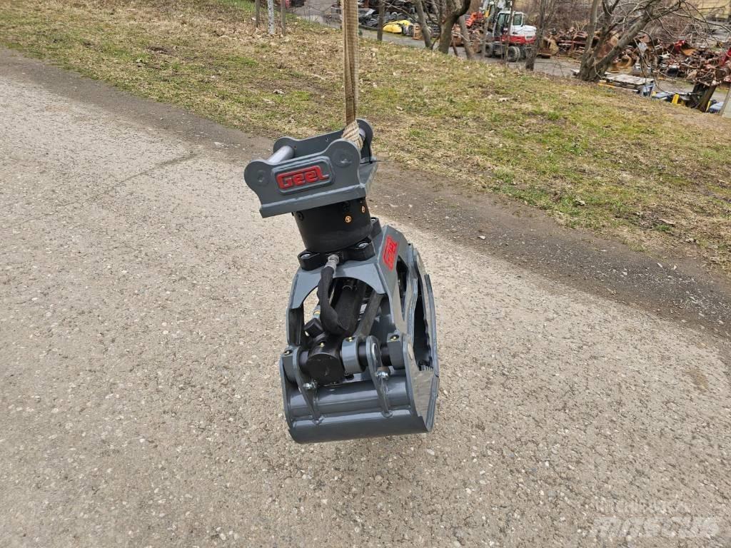 Geel UG 02 Grapples