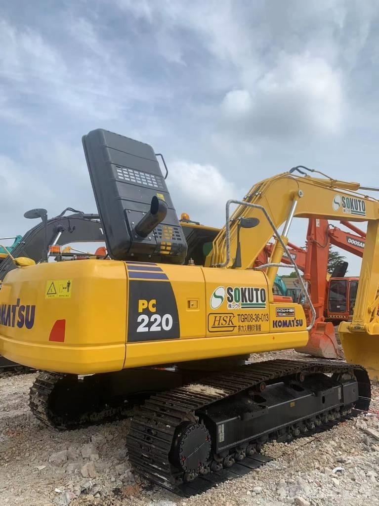 Komatsu PC 220-8 Crawler excavators