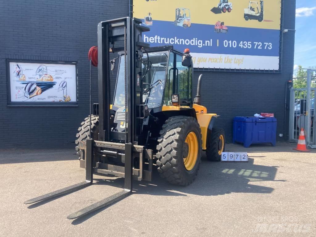 JCB 930-4 Rough terrain truck