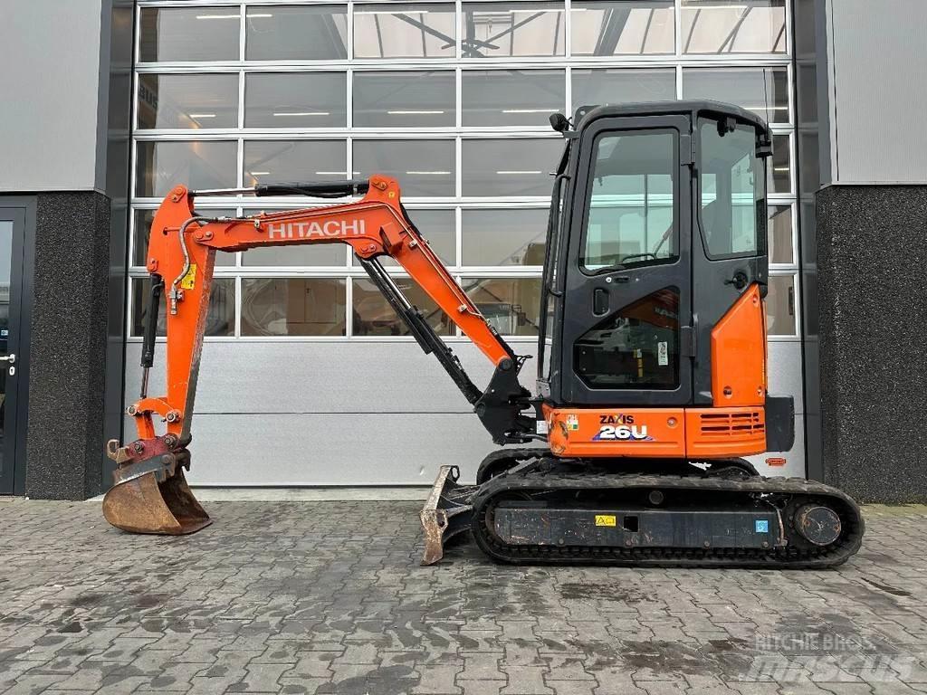 Hitachi ZX26U-6 CR Mini excavators < 7t