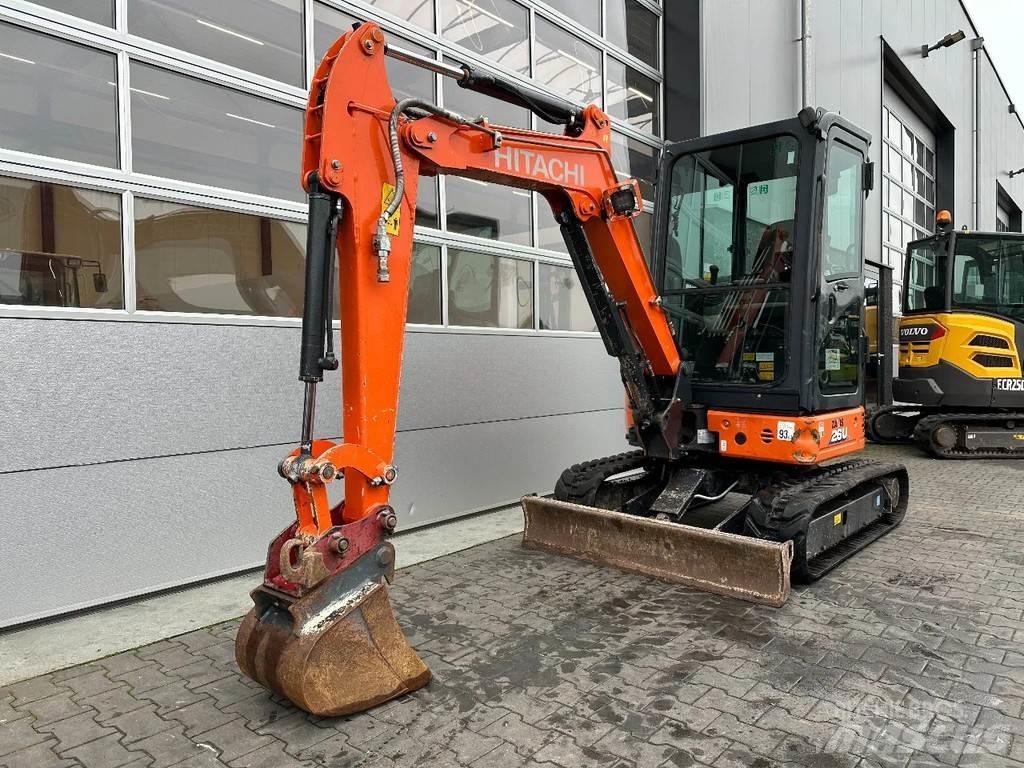 Hitachi ZX26U-6 CR Mini excavators < 7t