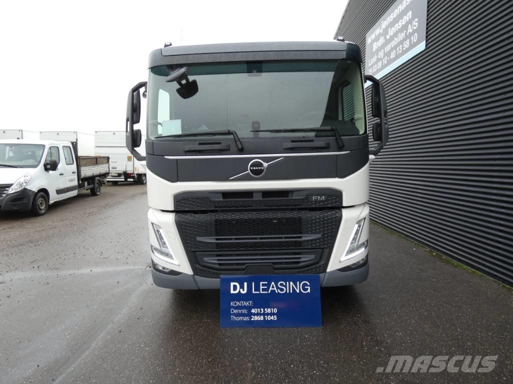 Volvo FM 330 Chassis Cab trucks