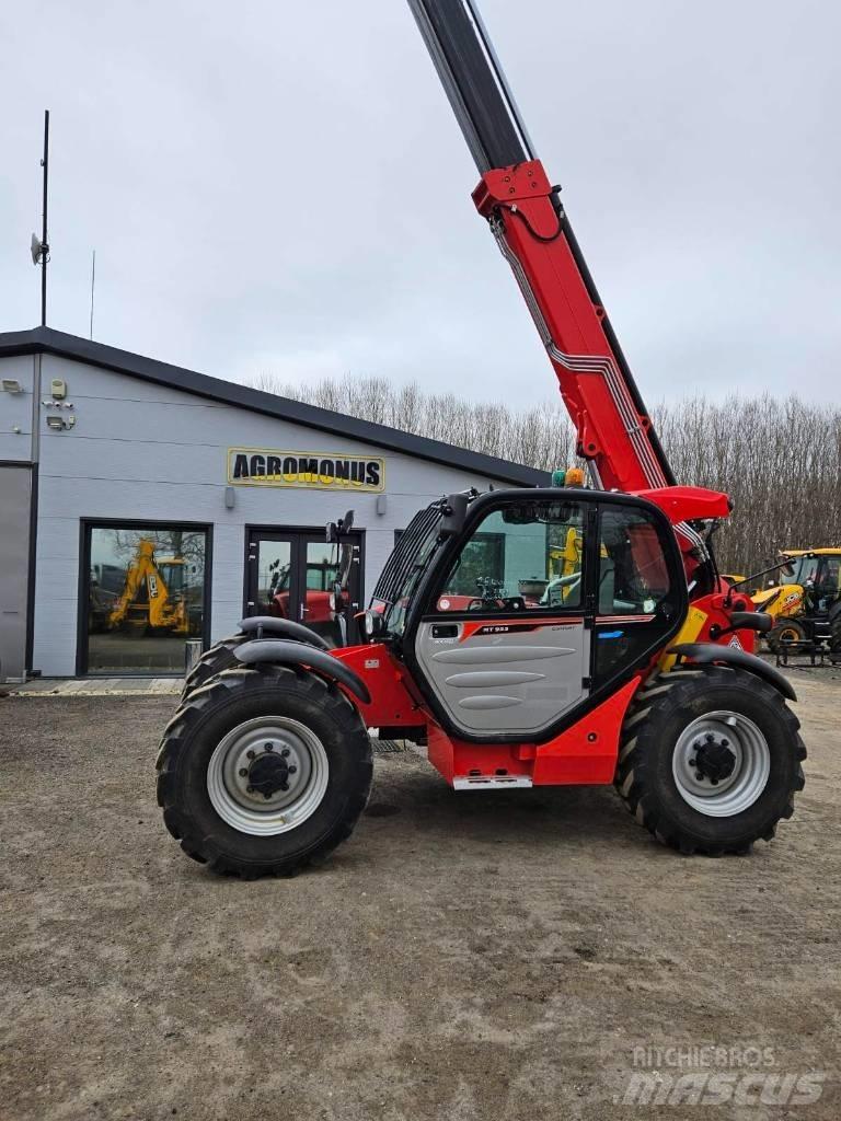 Manitou MT933 Easy Farming telehandlers