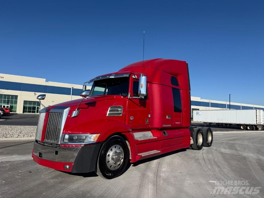 Western Star 5700 XE Truck Tractor Units