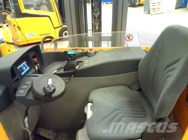 Jungheinrich ETV 214 Reach truck