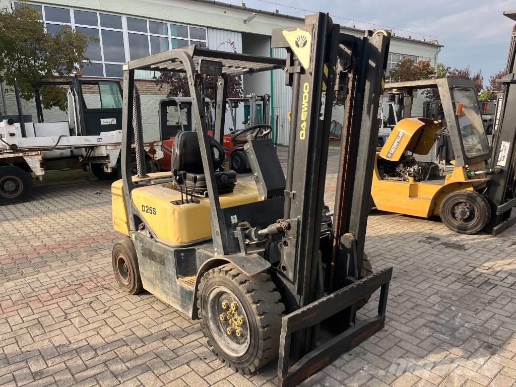 Daewoo D25S3 V-2311 Diesel trucks