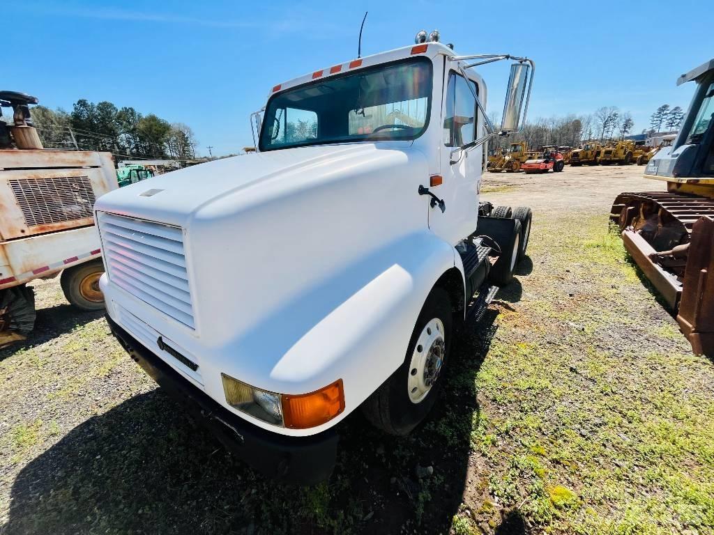 International 8200 Truck Tractor Units