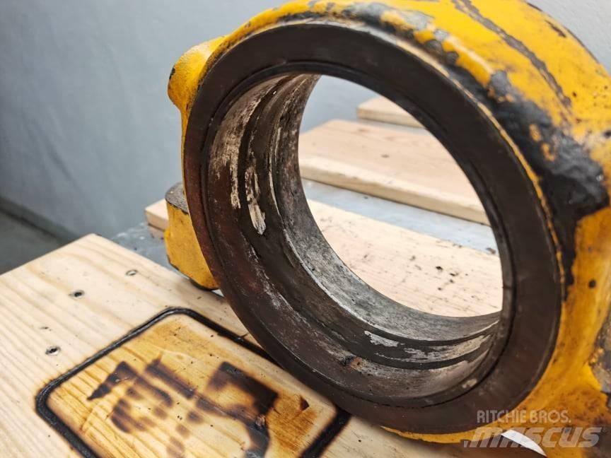 JCB 530-70 {axle} Axles