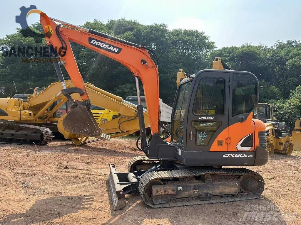 Doosan DX 60 Mini excavators < 7t