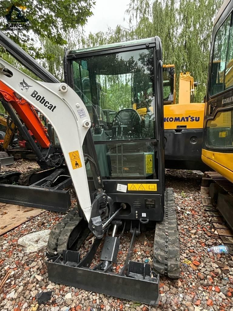  Bobcta E20 Mini excavators < 7t
