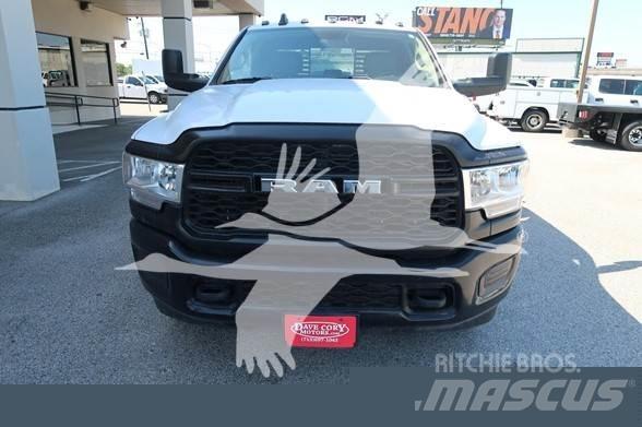 RAM 3500 HD Flatbed/Dropside trucks
