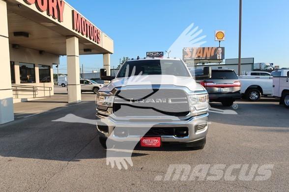 RAM 3500 HD Flatbed/Dropside trucks