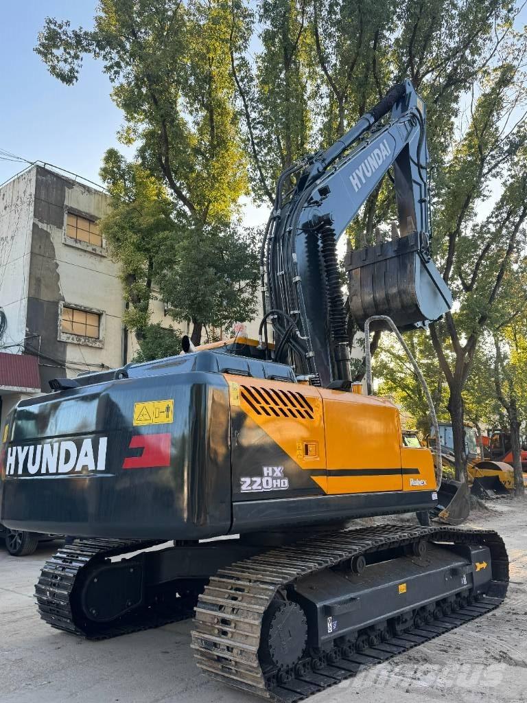 Hyundai HX220HD Midi excavators  7t - 12t