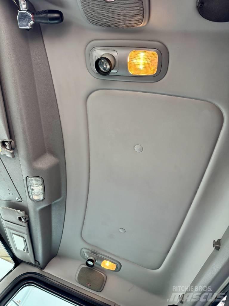 Peterbilt 388 Truck Tractor Units