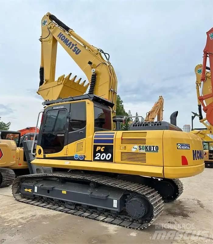 Komatsu PC 200-8 Crawler excavators