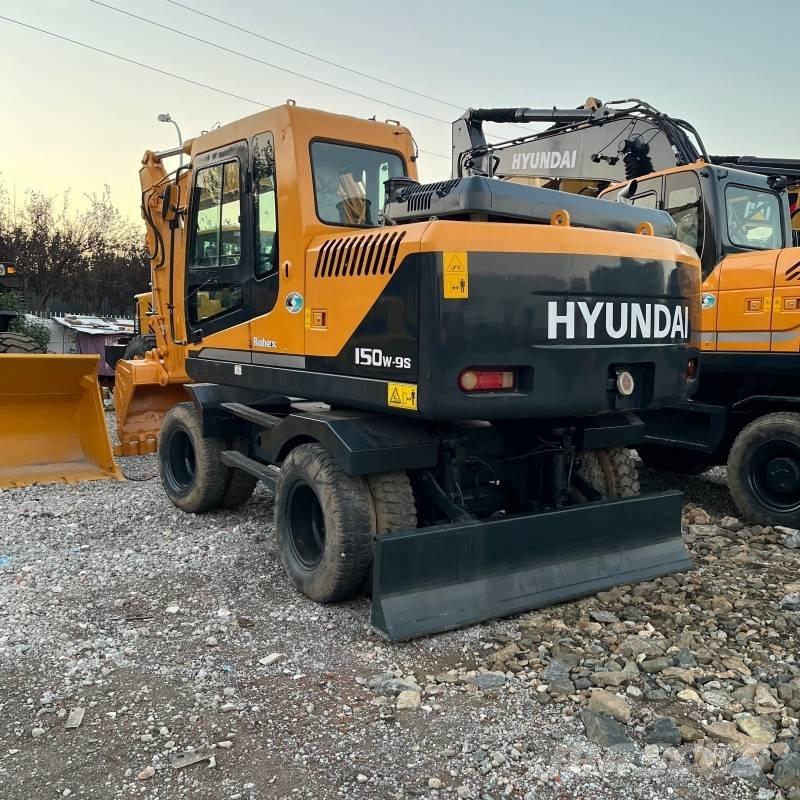 Hyundai R150w Wheeled excavators