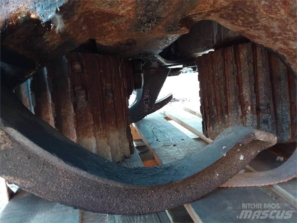 Log Max 4000T Harvester heads