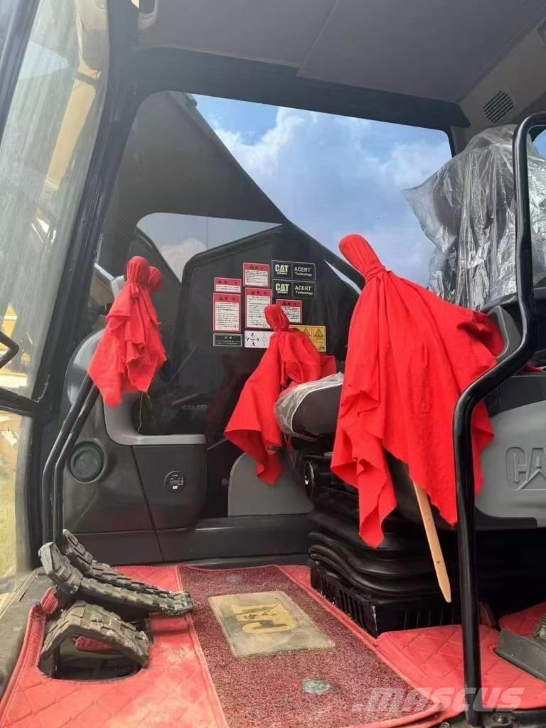 CAT 330 Crawler excavators