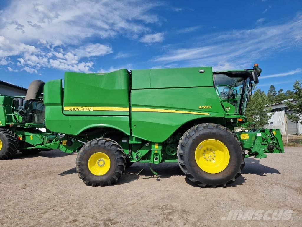 John Deere S760 Combine harvesters