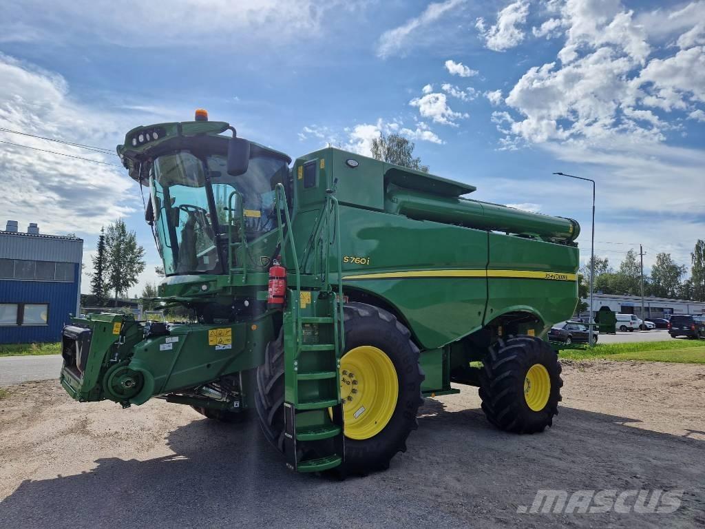 John Deere S760 Combine harvesters