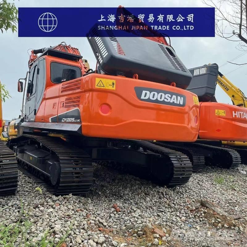 Doosan DX 225 Crawler excavators