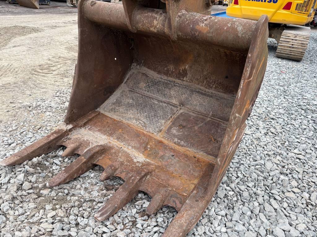 Komatsu PC210LC-8 Crawler excavators