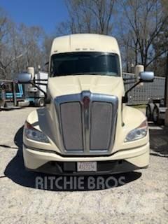 Kenworth T 680 Truck Tractor Units