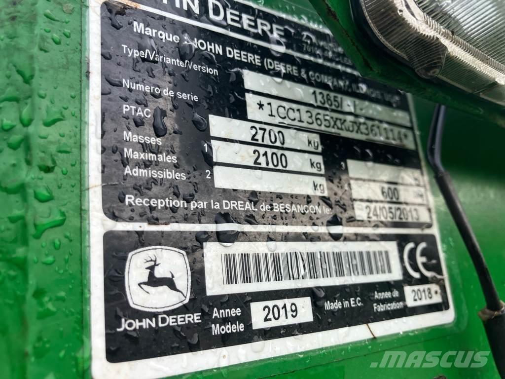 John Deere 1365 Mounted and trailed mowers