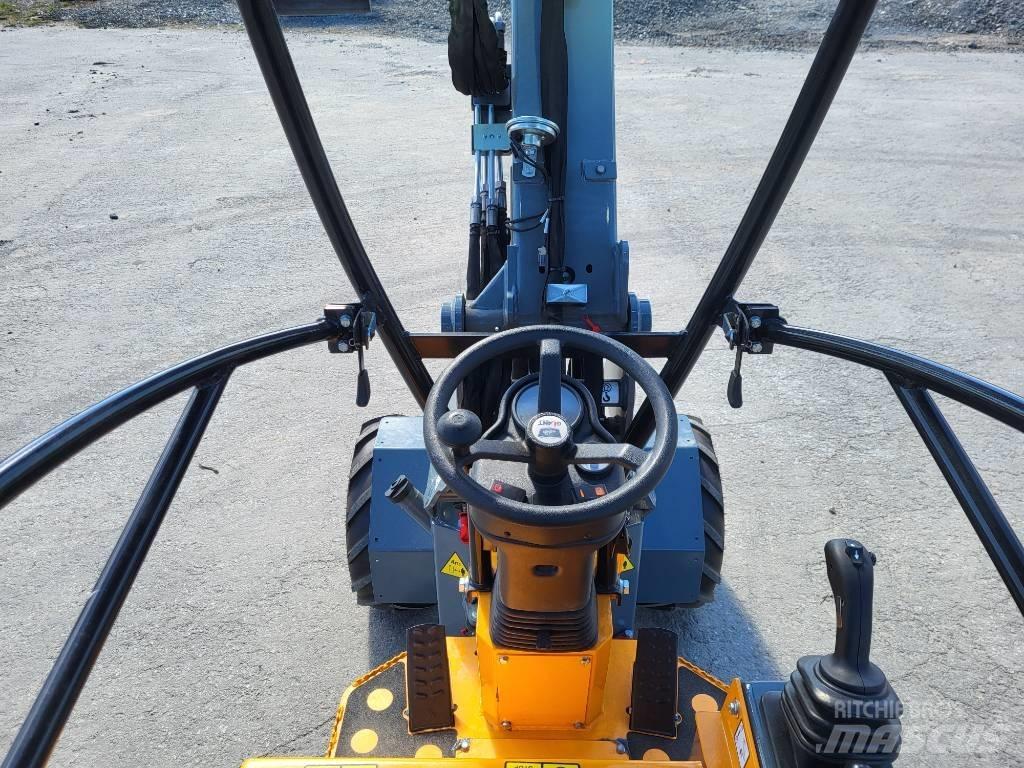 GiANT G 1200 Multi purpose loaders