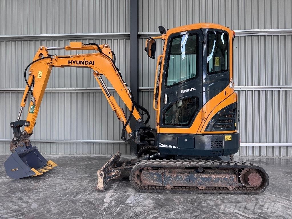 Hyundai R25Z-9 AK Mini excavators < 7t
