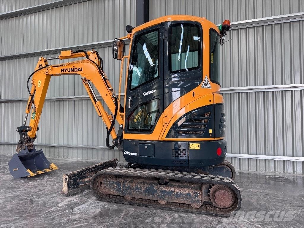 Hyundai R25Z-9 AK Mini excavators < 7t