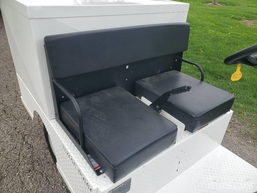 Taylor-Dunn R380 Towing truck