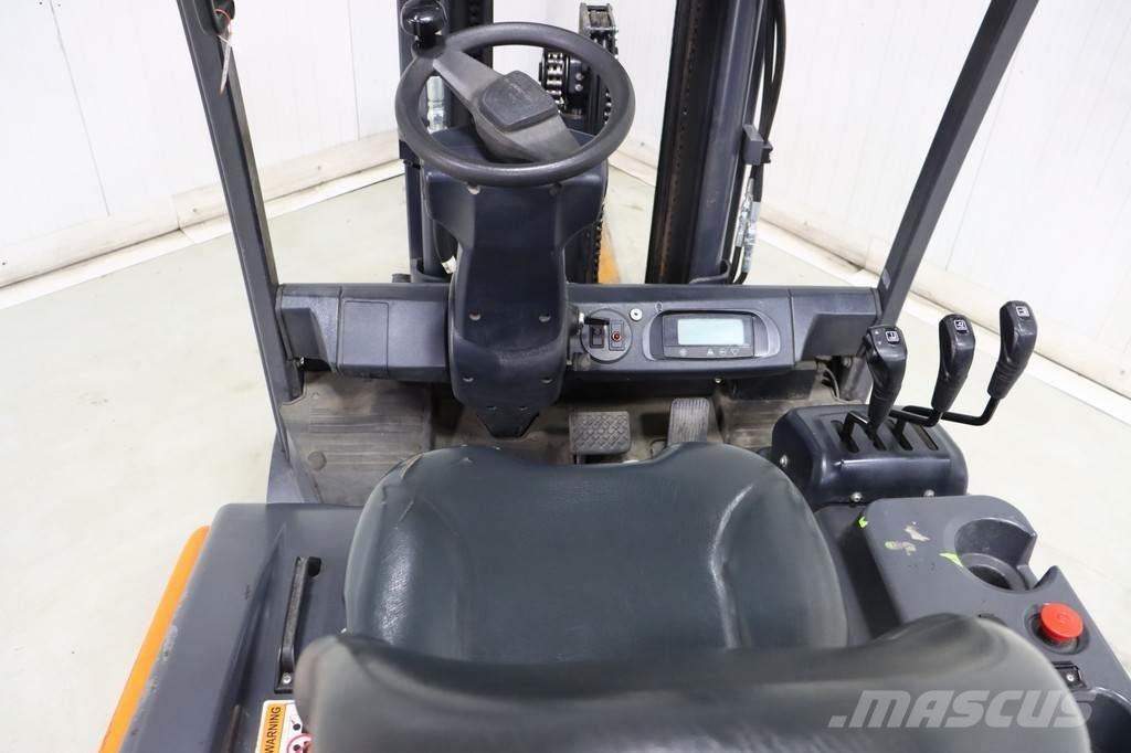 Doosan B25X-7 Electric forklift trucks