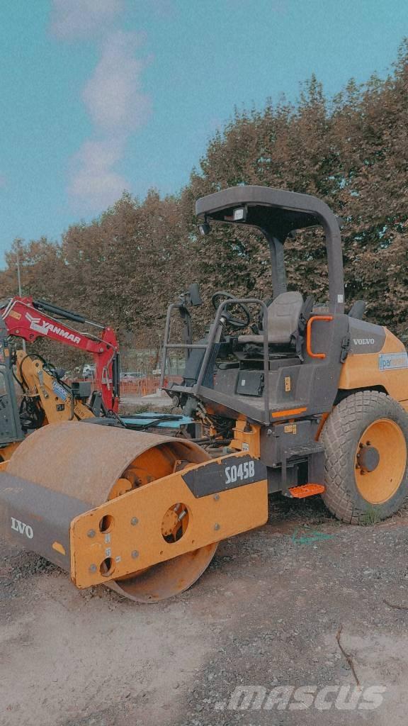 Volvo SD 45 B Single drum rollers