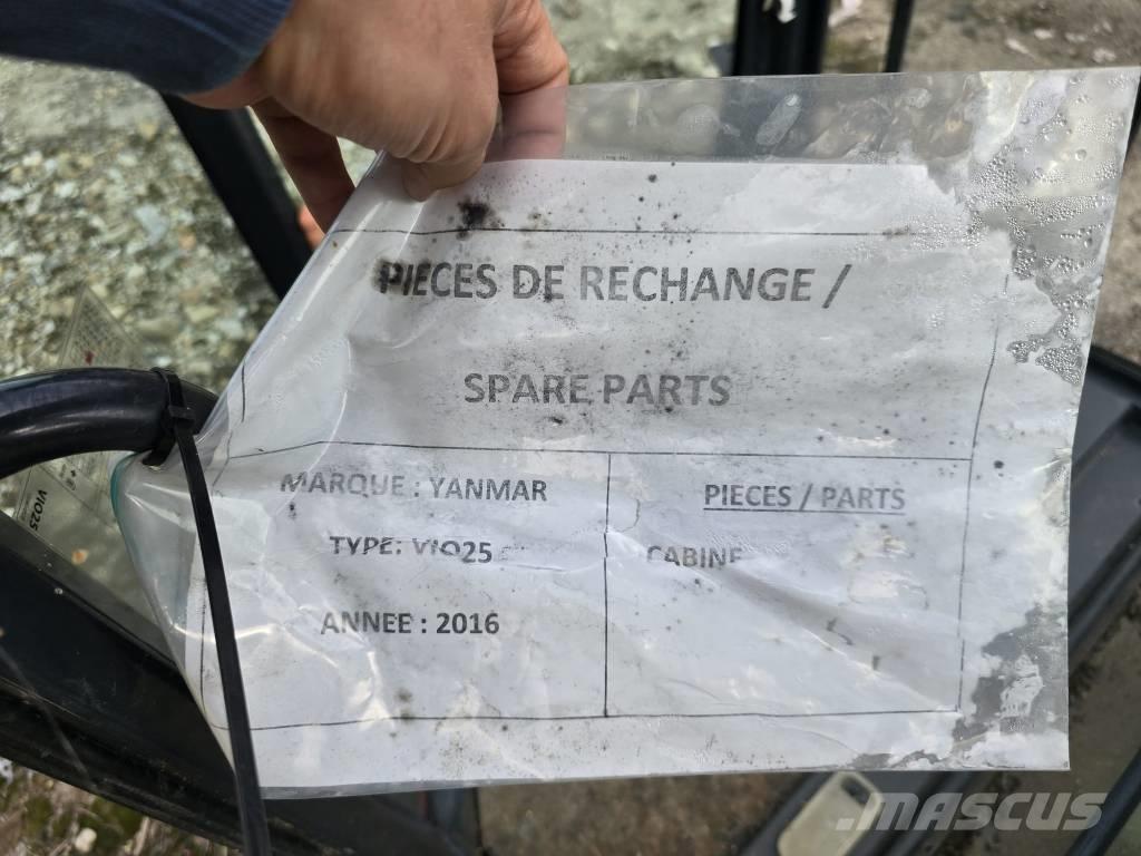 Yanmar Vio 25 Cabine Cabins and interior