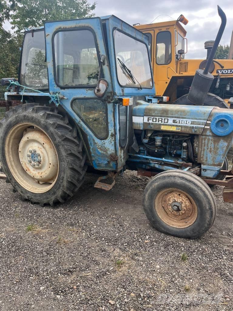 Ford 4100 Tractors