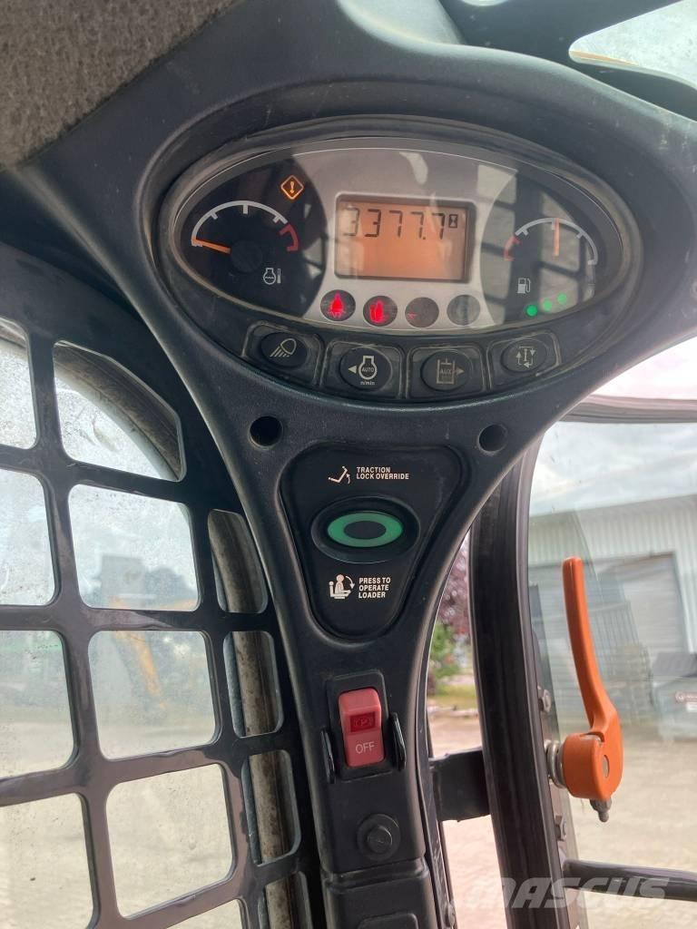 Bobcat T 770 Crawler FEL's