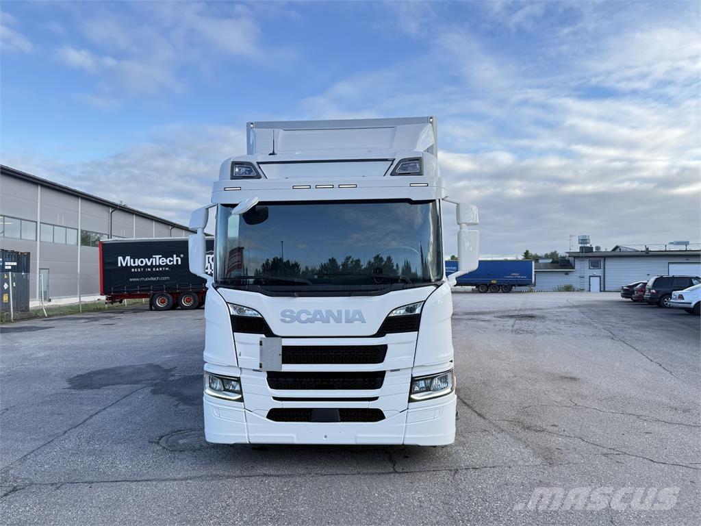 Scania P320 4X2 Van Body Trucks