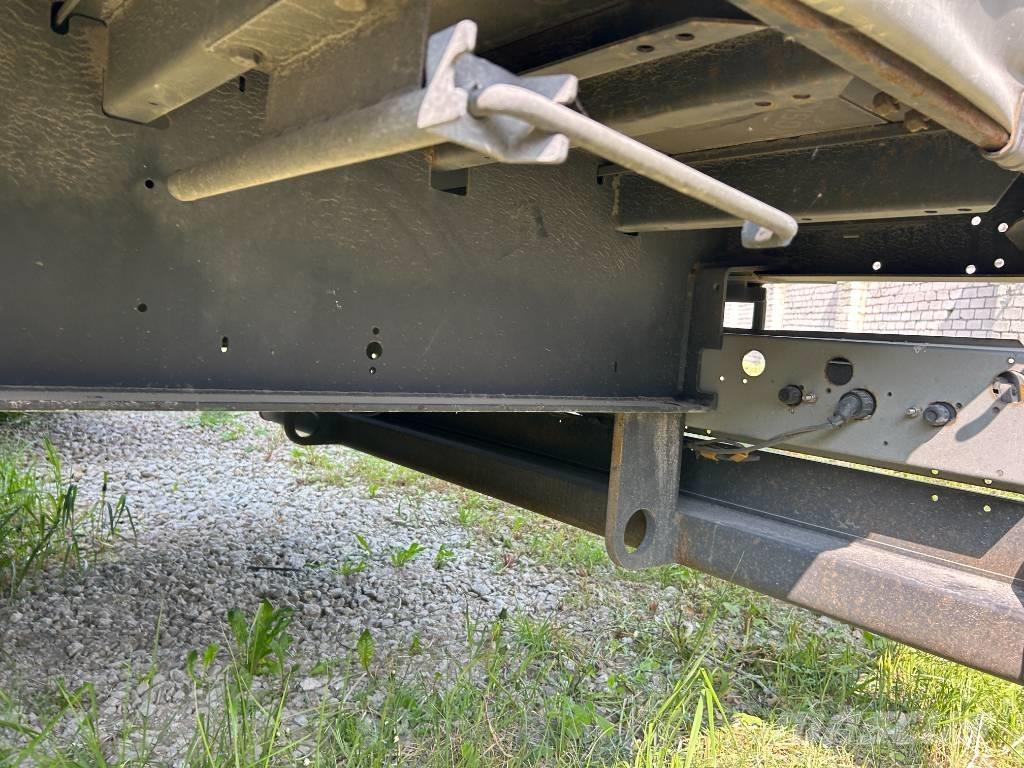 Kögel SN 24 Curtainsider semi-trailers