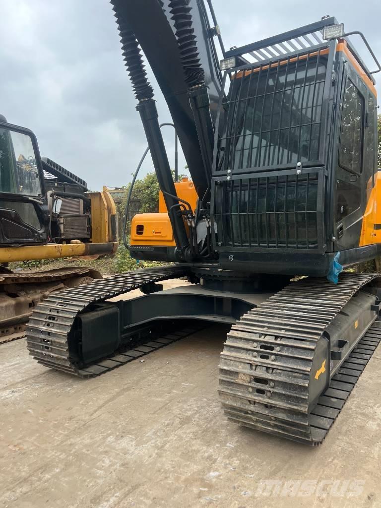 Hyundai HX220HD Crawler excavators