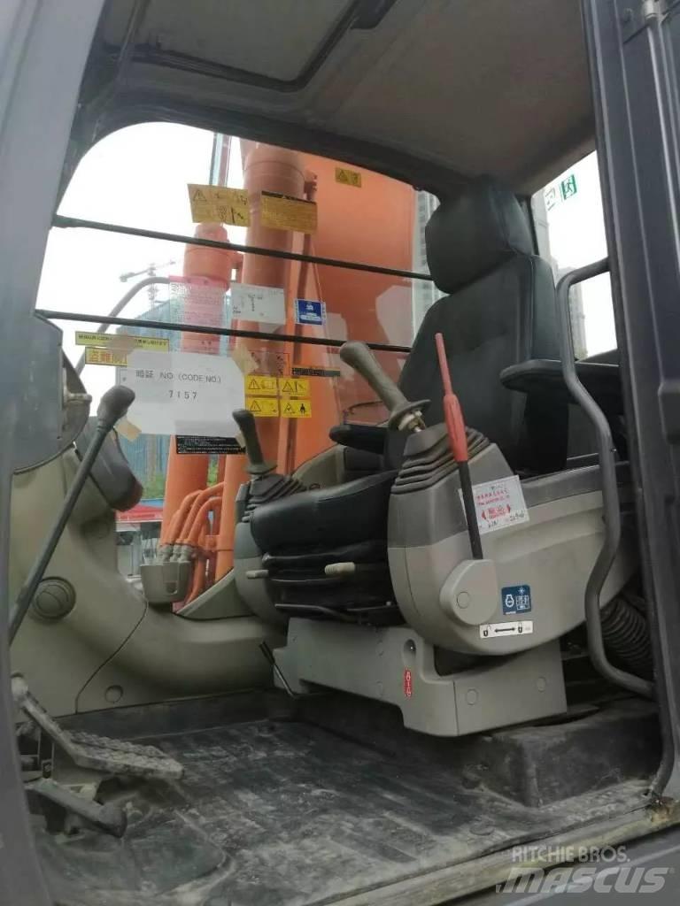 Hitachi ZX 200 Crawler excavators