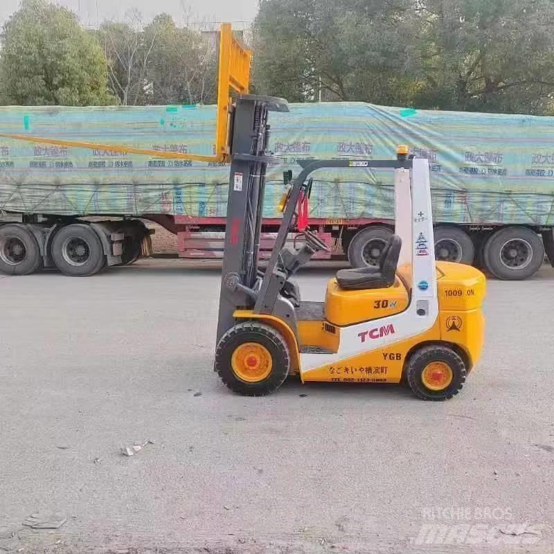 TCM 30 Reach truck