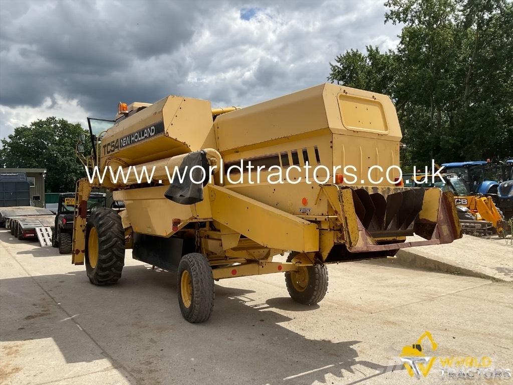 New Holland TC 54 Combine harvesters
