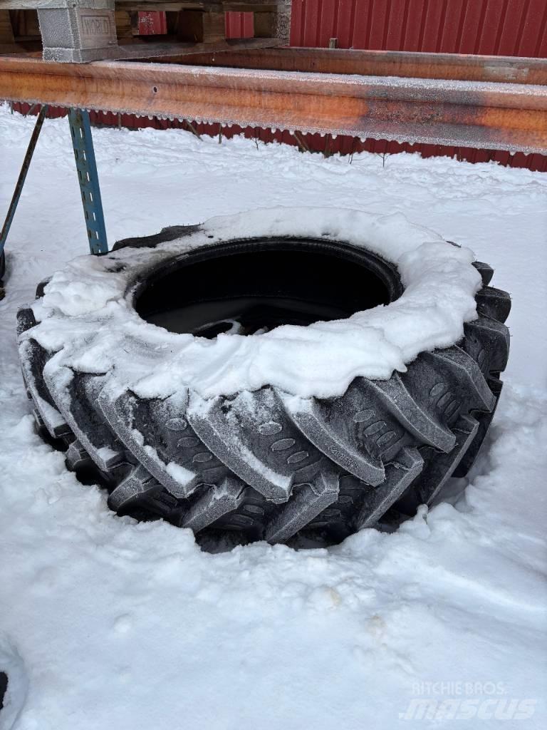 BKT 520/85R38 Tyres, wheels and rims