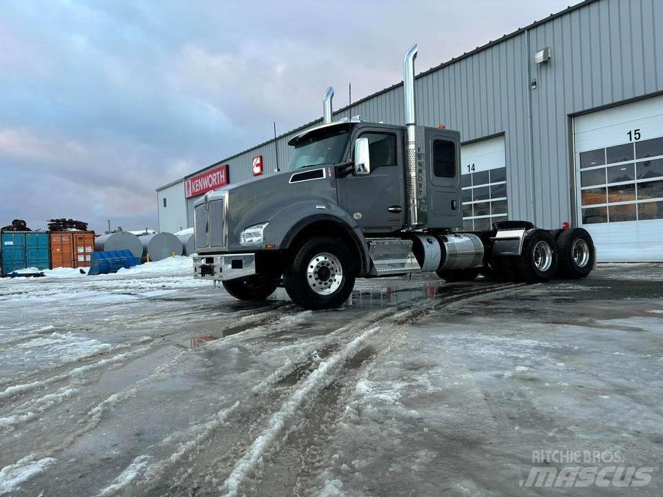 Kenworth T 880 Truck Tractor Units