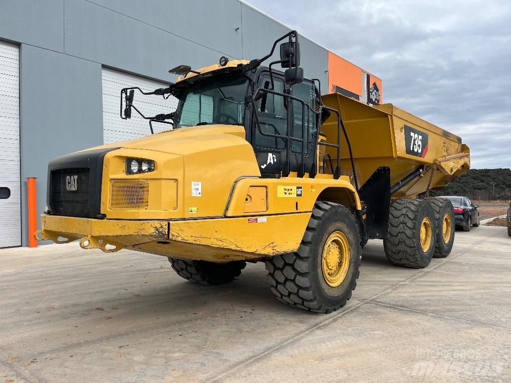 CAT 735 Articulated Haulers