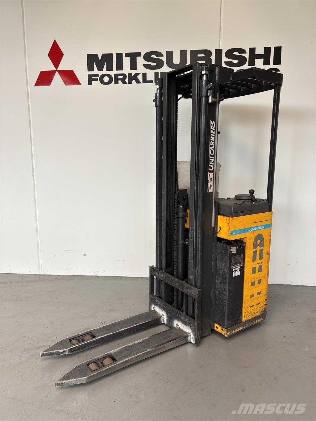 Atlet A160 Self propelled stackers