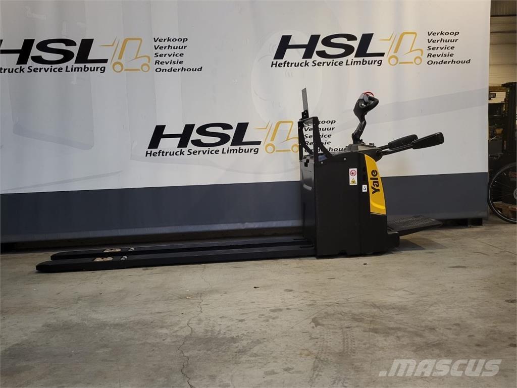 Yale MP20X Pedestrian stacker