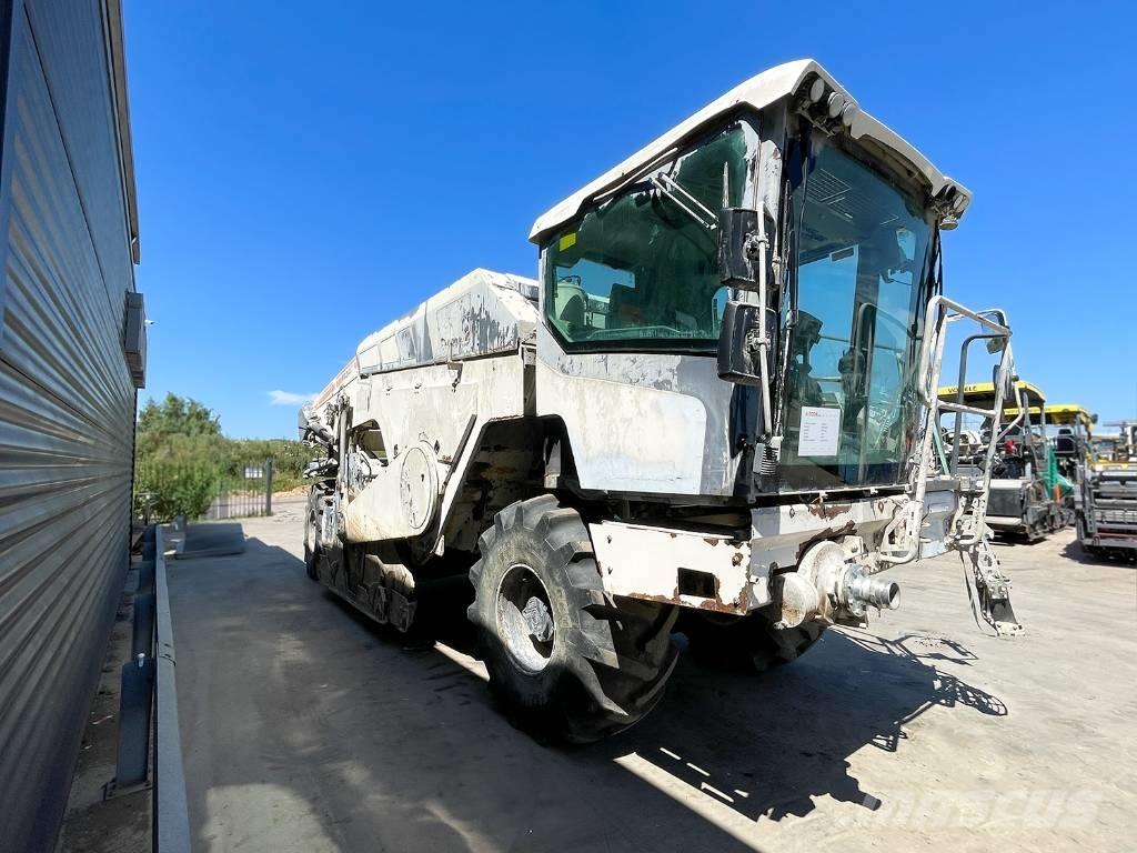 Wirtgen WR 240I Asphalt recyclers